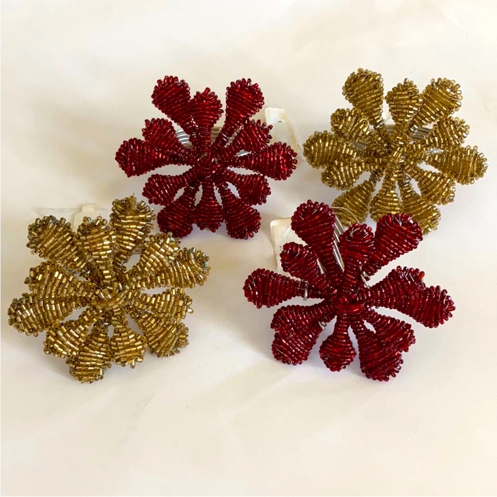 Pottery Barn Set of 4 Beaded Snowflake Napkin Rings